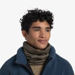 Buff Merino Lightweight Neckwear -Outdoor Research Store Buff LightweightMerinoNeckwear Moss 03
