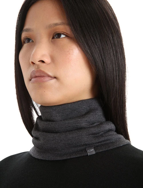 Icebreaker Apex Chute Neckwear 4 Icebreaker Apex Chute Neckwear - Image 2