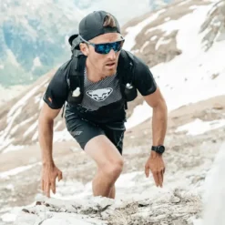 Julbo Ultimate Cover Sunglasses - Reactiv 2-4 Lens -Outdoor Research Store Julbo UltimateCover 03