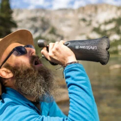 LifeStraw Peak Squeeze Bottle With Filter- 1L -Outdoor Research Store LifeStraw Peak Squeeze Bottle 1L Mountain Blue 03