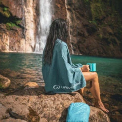 LifeVenture Recycled SoftFibre Trek Towel - Extra Large -Outdoor Research Store LifeVenture Recycled SoftFibre Trek Towel XL Teal 02