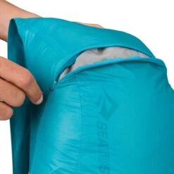 Sea To Summit Ultra-Sil Nano 18 Litre Daypack 11 Sea To Summit Ultra-Sil Nano 18 Litre Daypack -Outdoor Research Store Sea to Summit Ultra Sil Day Pack Pacific Blue 04